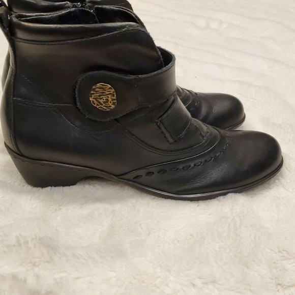 Walking Cradle Black Heeled Boots Booties Leather - Picture 2 of 12